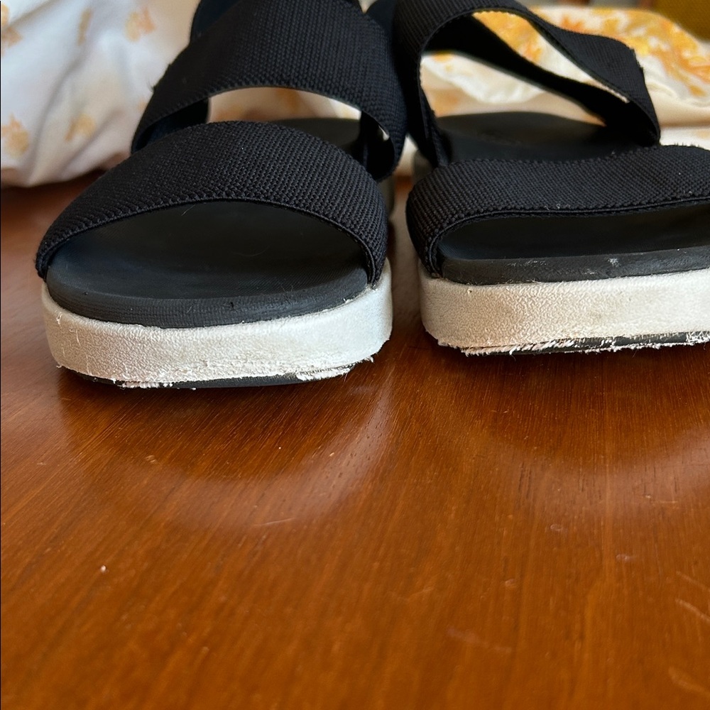 Keen Elle Backstrap Sandals - Picture 7 of 8